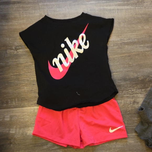 Nike Black Tee with Pink Logo and Shorts - Picture 1 of 1